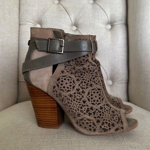 Vince Comuto booties